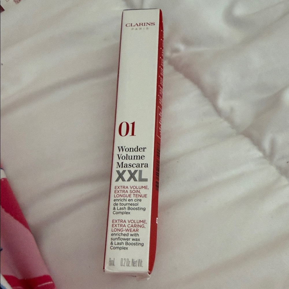 Clarins Wonder Volume Mascara XXL in Red and White